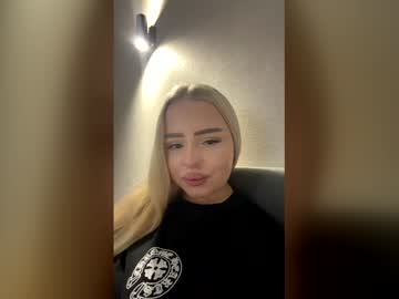 blonde8888